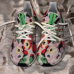 ADIDAS Women’s Marimekko ULTRABOOST colorful pattern: